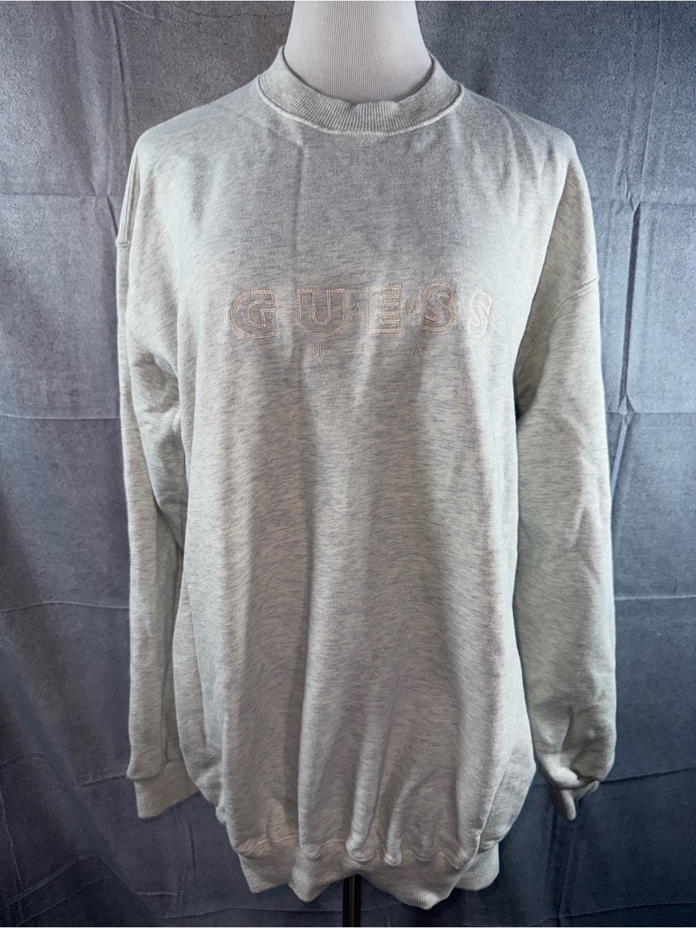 2623-GUESS Men's Heather Light Gray Crewneck Sweatshirt with Subtle Logo